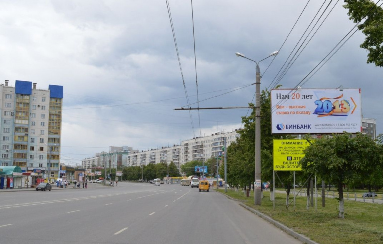 Комсомольский проспект 1 индекс. Комсомольский проспект 143 Челябинск. Комсомольский проспект красного Урала Челябинск. Красного Урала остановка. Остановка красного Урала Челябинск.