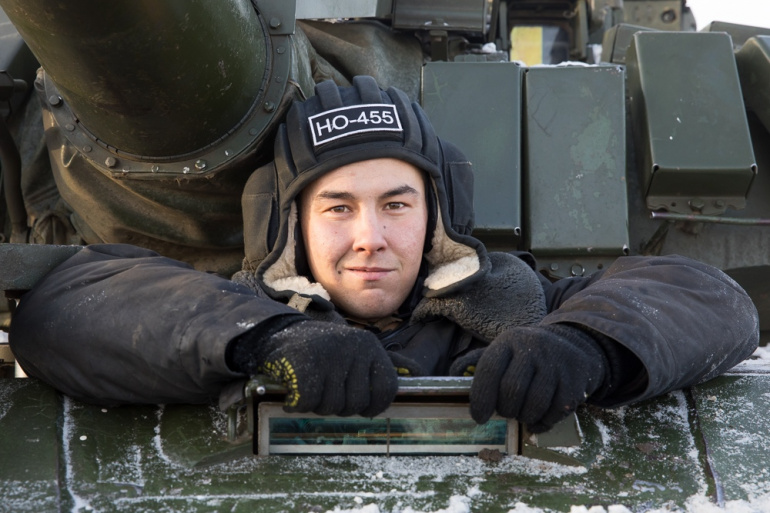 Экипаж танк 72. Т 72. Т-72б3 на Украине. Фото экипаж т72 на Донбассе. Танк т72 фото с экипажем.