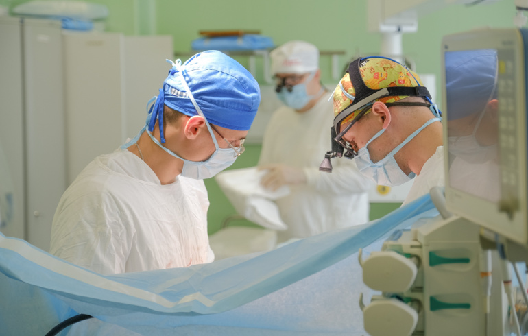 Израиль маркович бродский. Он был хирургом даже. Он был хирургом даже. Ширвиндт и голубкина. Он был хирургом даже.