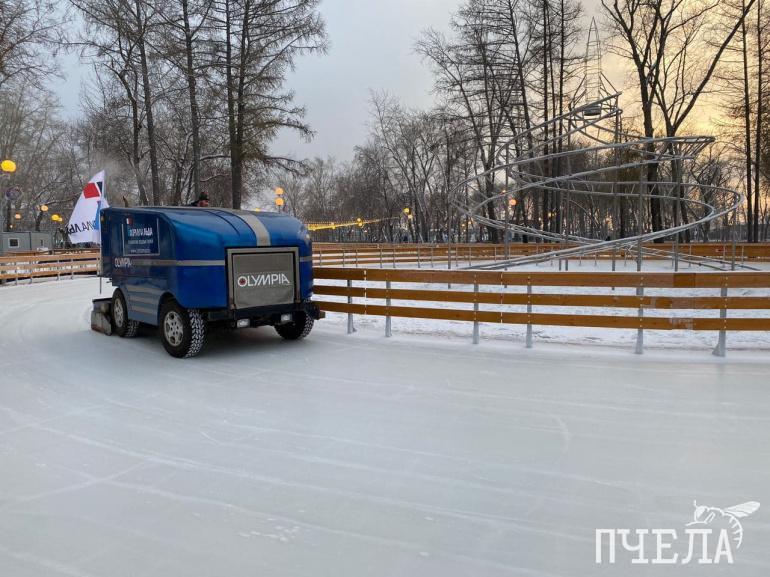 Каток терешковой челябинск. Каток имени Терешковой Челябинск. Парк Терешковой в Челябинске каток. Каток парк Терешковой Челябинск 2020. Парк Терещенко каток.