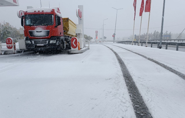 Обстановка м5 челябинск. Трасса м5. Снег на трассе. Снег на трассе м5. Ситуация на дорогах Челябинской области.