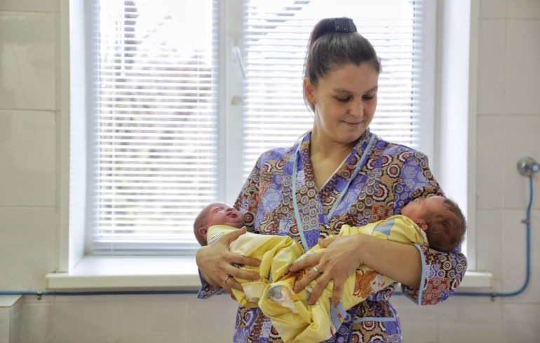 Челябинские врачи рассказали, как выхаживают детей, родившихся раньше ...