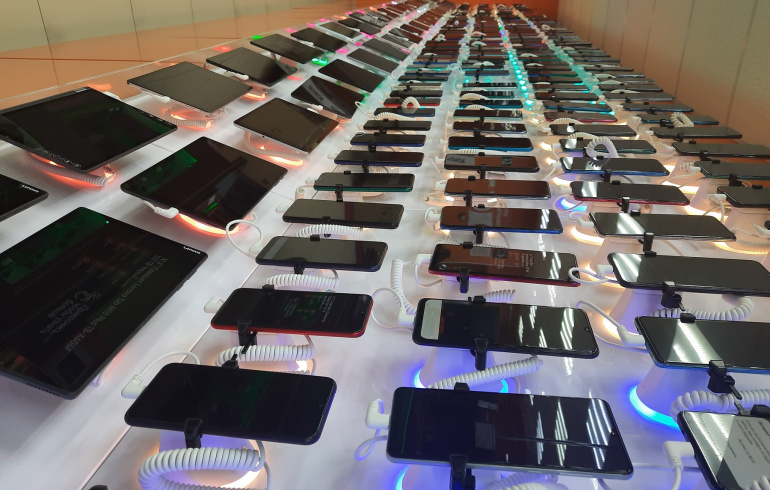 В Роскачестве рассказали, почему не стоит покупать витринные образцы ...